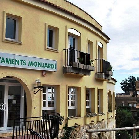 Apartaments Ar Enjoy Monjardi Lloret de Mar Bagian luar foto
