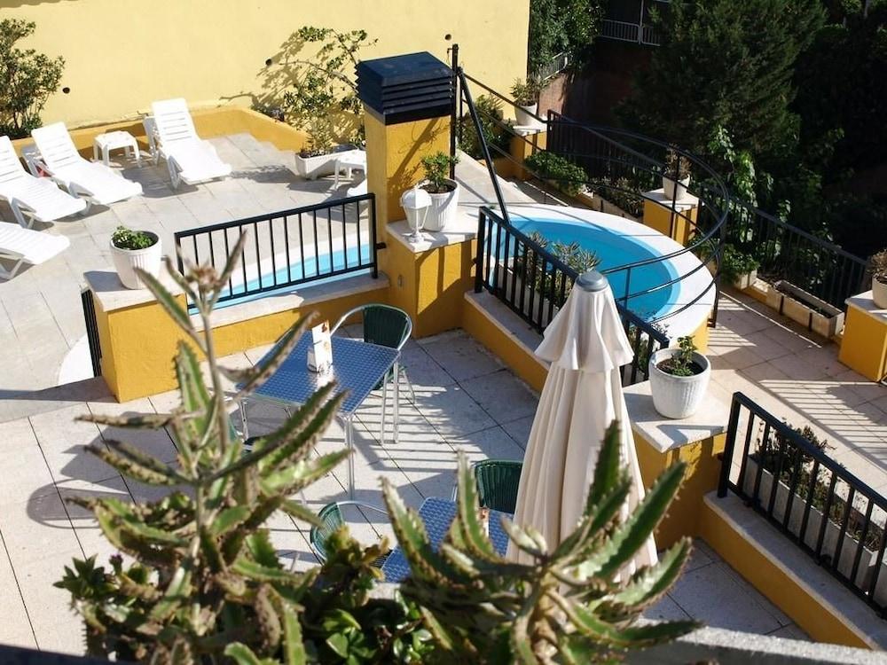 Apartaments Ar Enjoy Monjardi Lloret de Mar Bagian luar foto