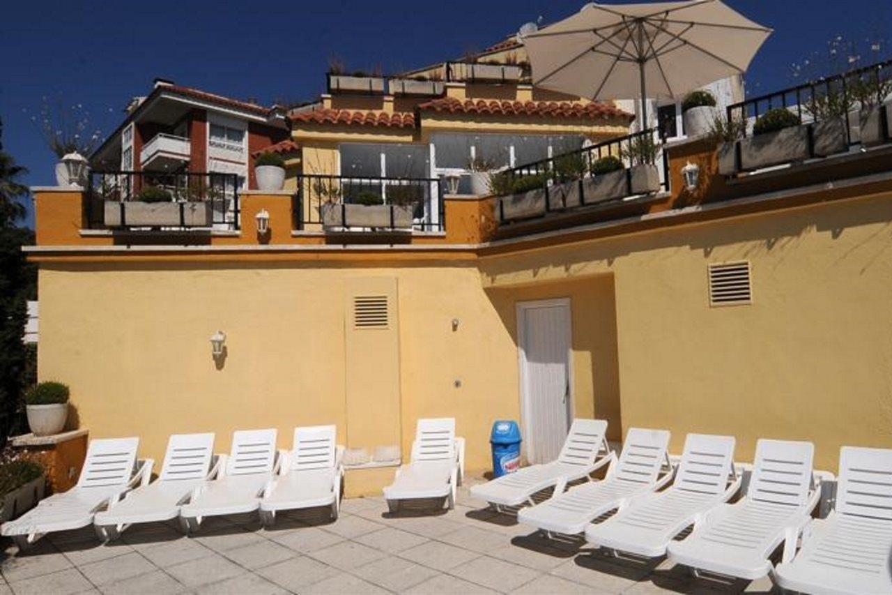 Apartaments Ar Enjoy Monjardi Lloret de Mar Bagian luar foto
