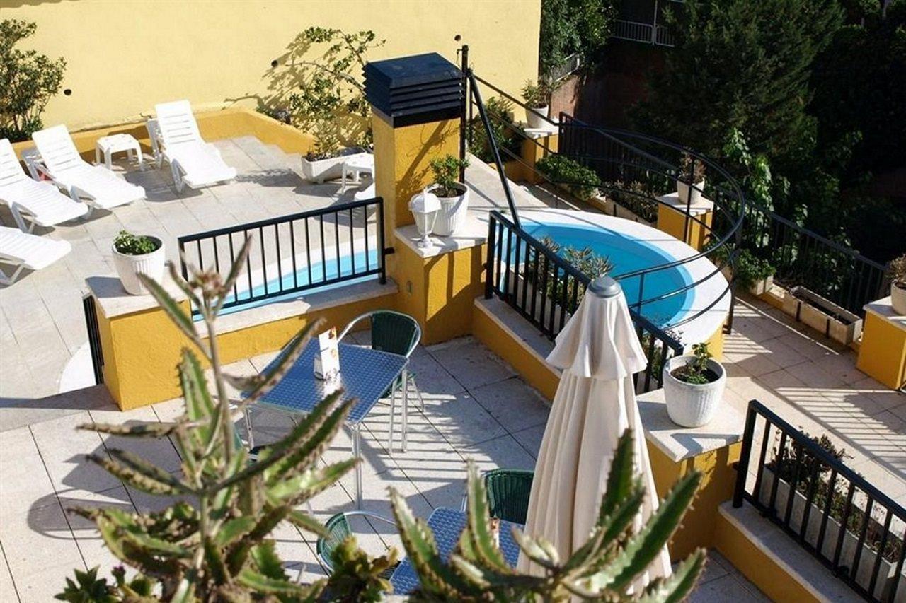 Apartaments Ar Enjoy Monjardi Lloret de Mar Bagian luar foto
