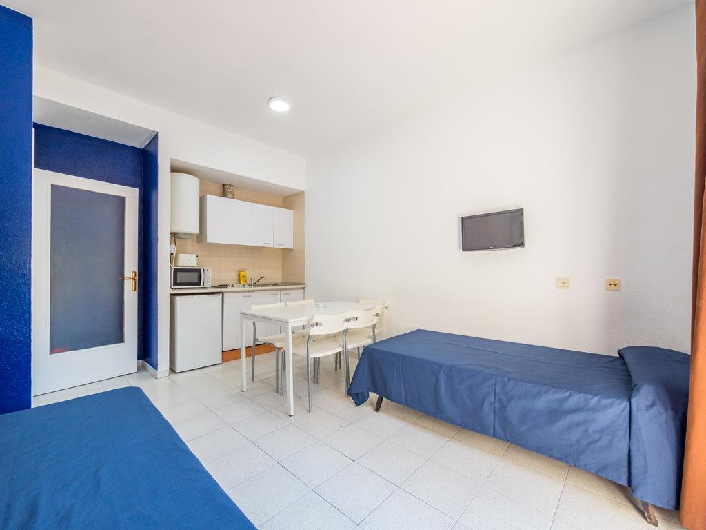 Apartaments Ar Enjoy Monjardi Lloret de Mar Bagian luar foto
