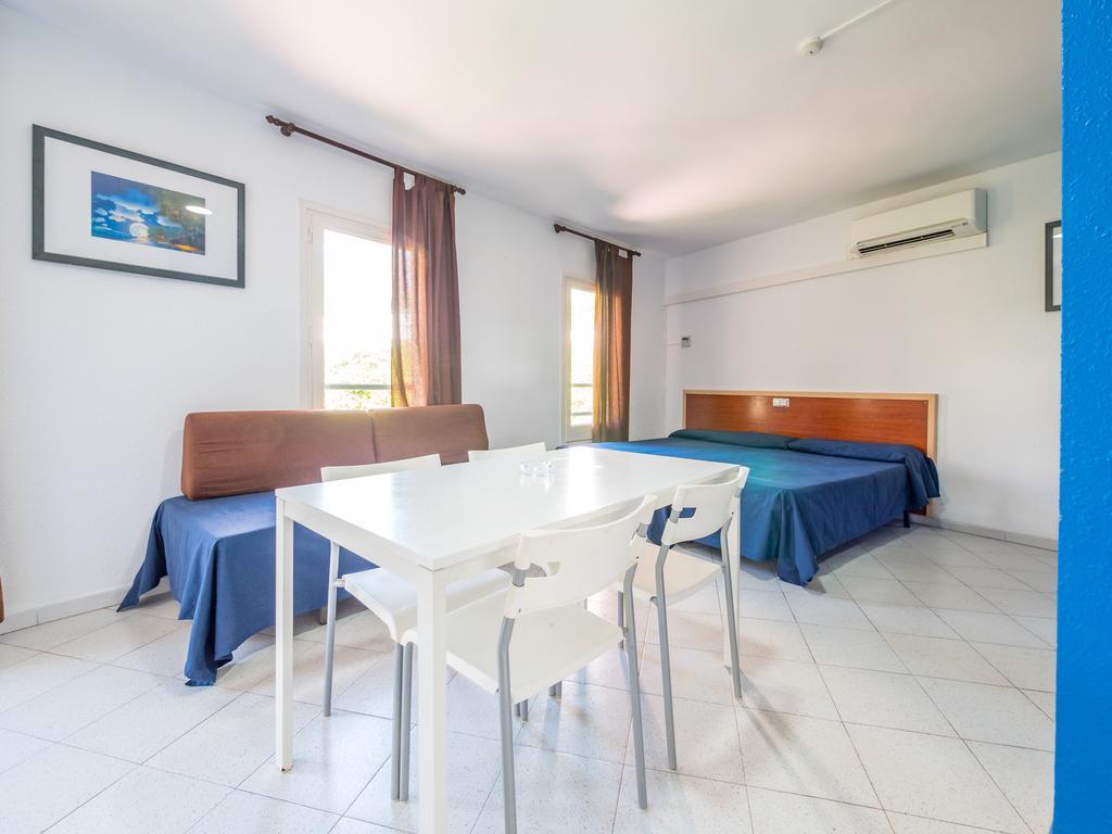 Apartaments Ar Enjoy Monjardi Lloret de Mar Bagian luar foto