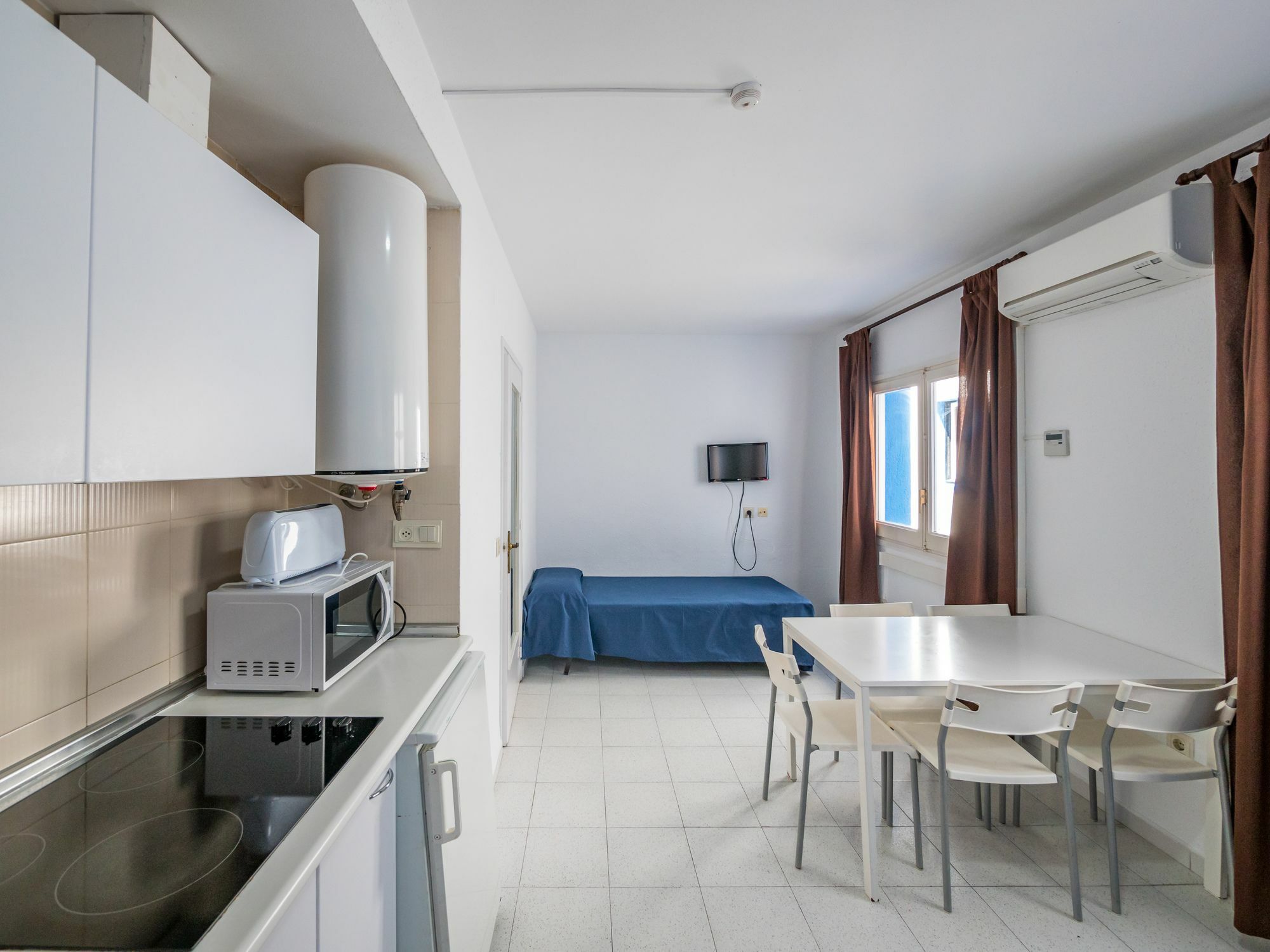 Apartaments Ar Enjoy Monjardi Lloret de Mar Bagian luar foto